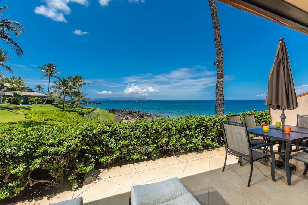 Step out onto your private lanai!