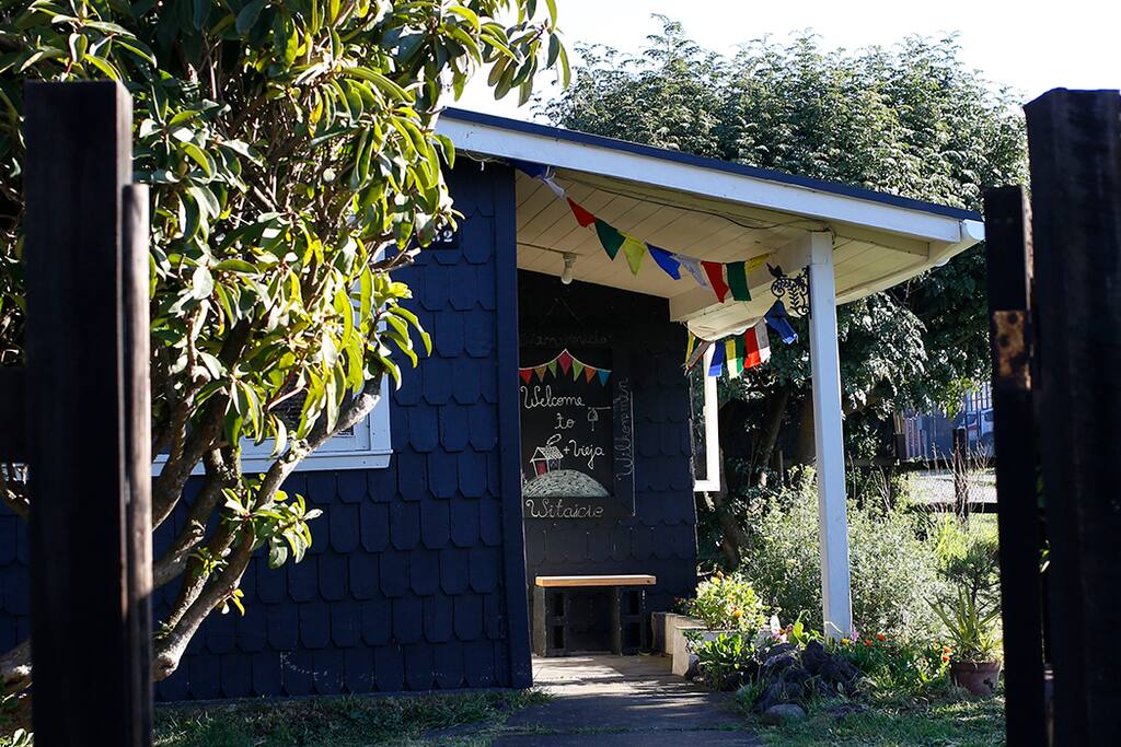 Entrance to La Casa Vieja / Entrada al hostal