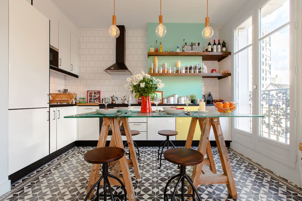 Very well-equipped kitchen area