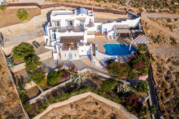 The Villa at Kastelli Bay, Luxury Waterfront Villa gallery image 5