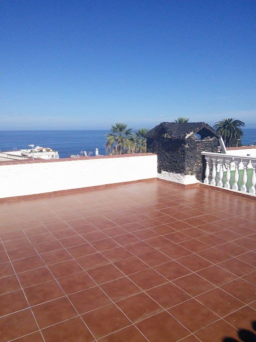 terrace. and the sea. you see? =)
