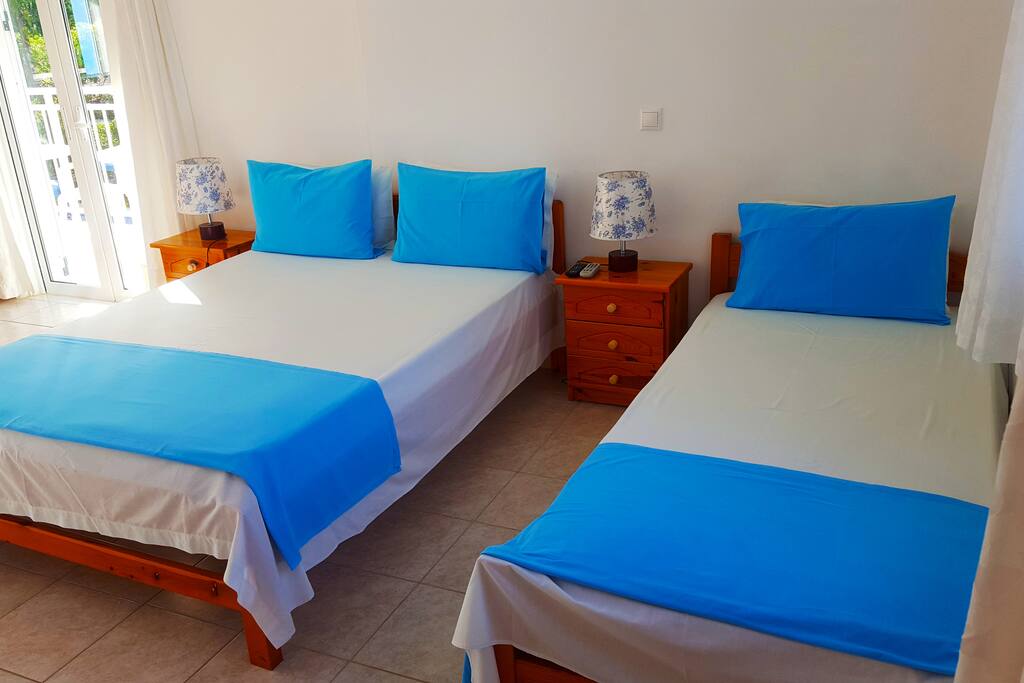 Blue White Hotel Studio (3 Persons)