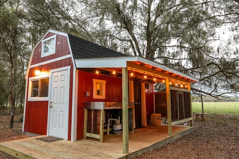 Tiny Barn at Windy Oaks