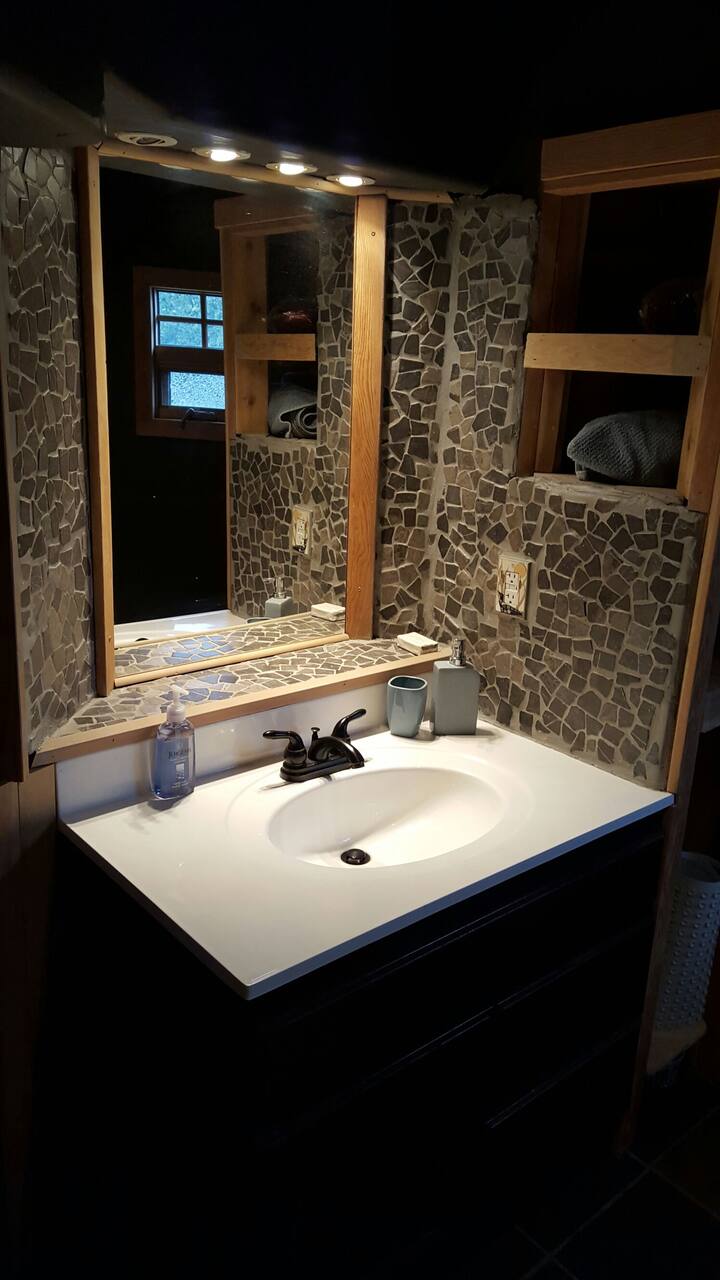 10 Best Airbnb Vacation Rentals In Kaslo, Canada Updated 2024 Trip101