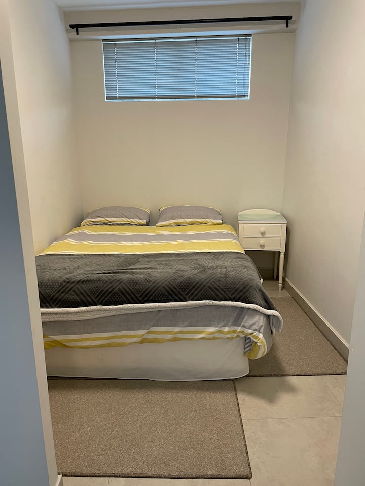 غرفة نوم مغلقة 