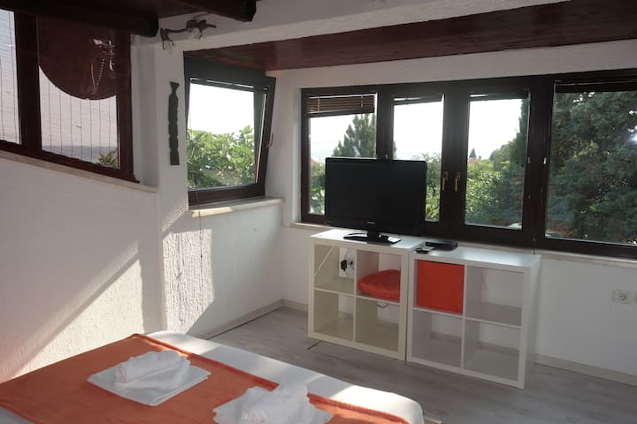 Beli Kriz Apartment
