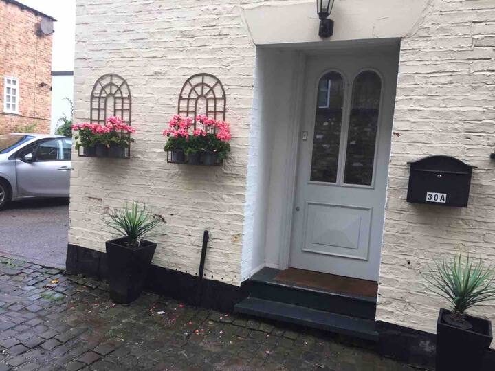 Top 10 Best Airbnb Vacation Rentals In Altrincham, UK Updated 2024 Trip101