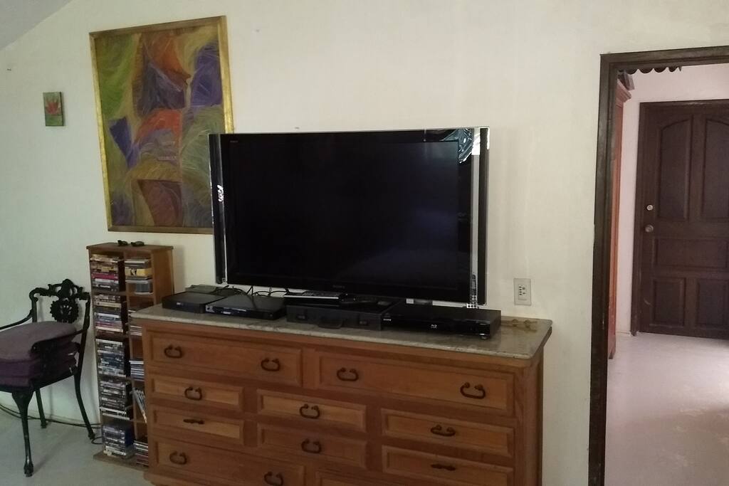Room #1 Cable TV