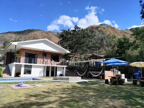 Comfortable country house with swimming pool and Jacuzzi