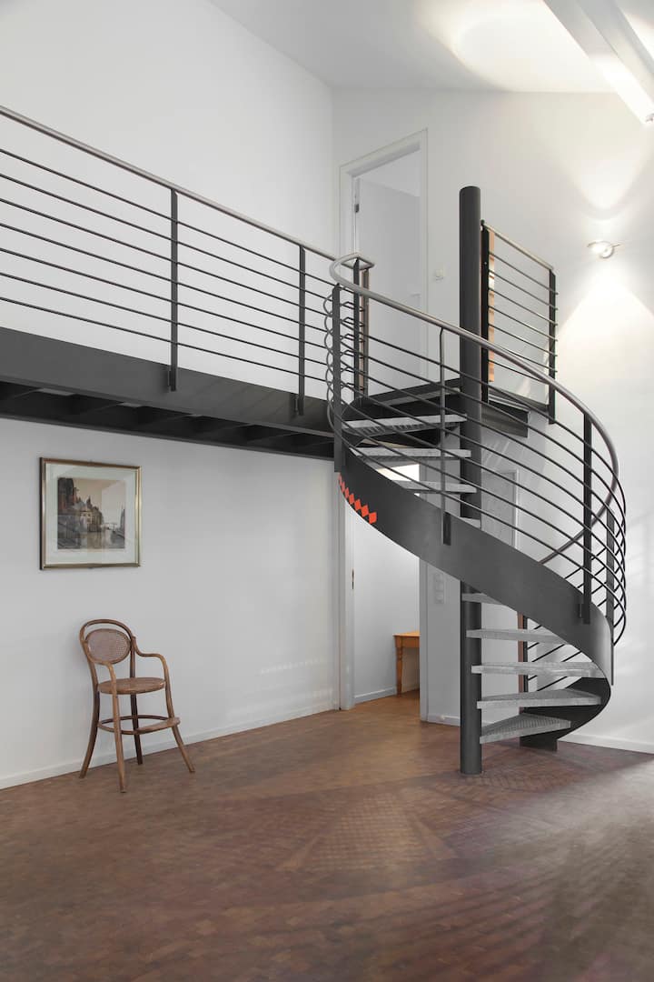 Escalera de caracol con cerraduras de seguridad para niños (superior+inferior)