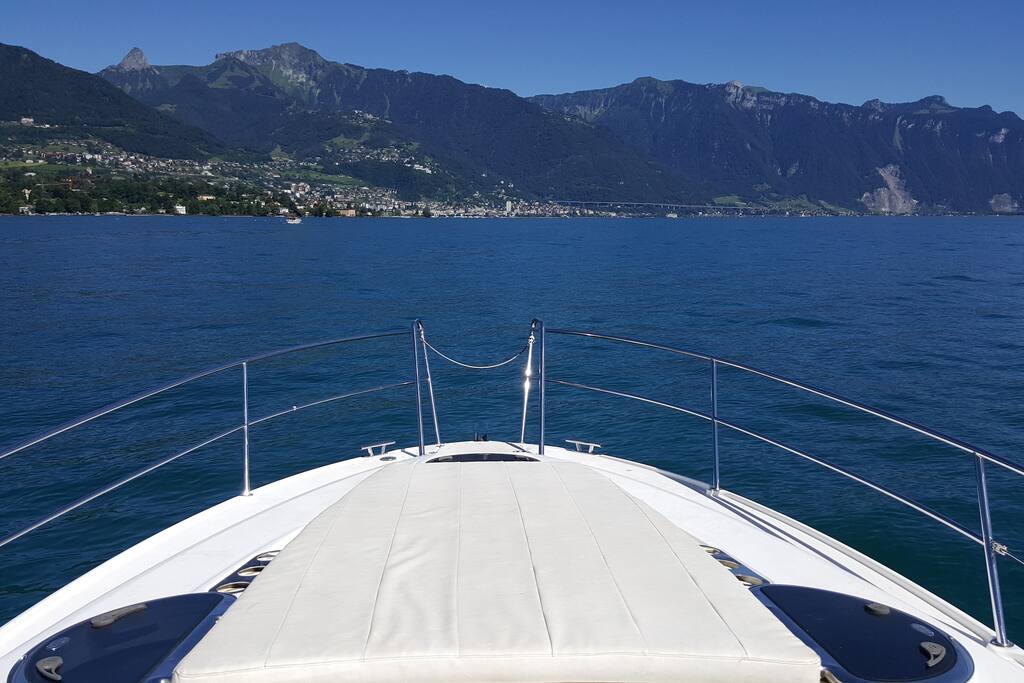 airbnb boats dc exclusive motor yacht 32f on the lake geneva boats for airbnb boats dc exclusive motor yacht 32f on the lake geneva boats for
