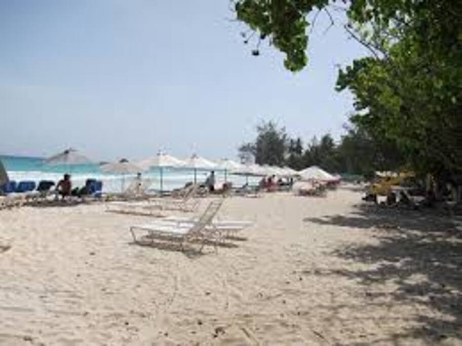 Accra Beach - 10 minutes away