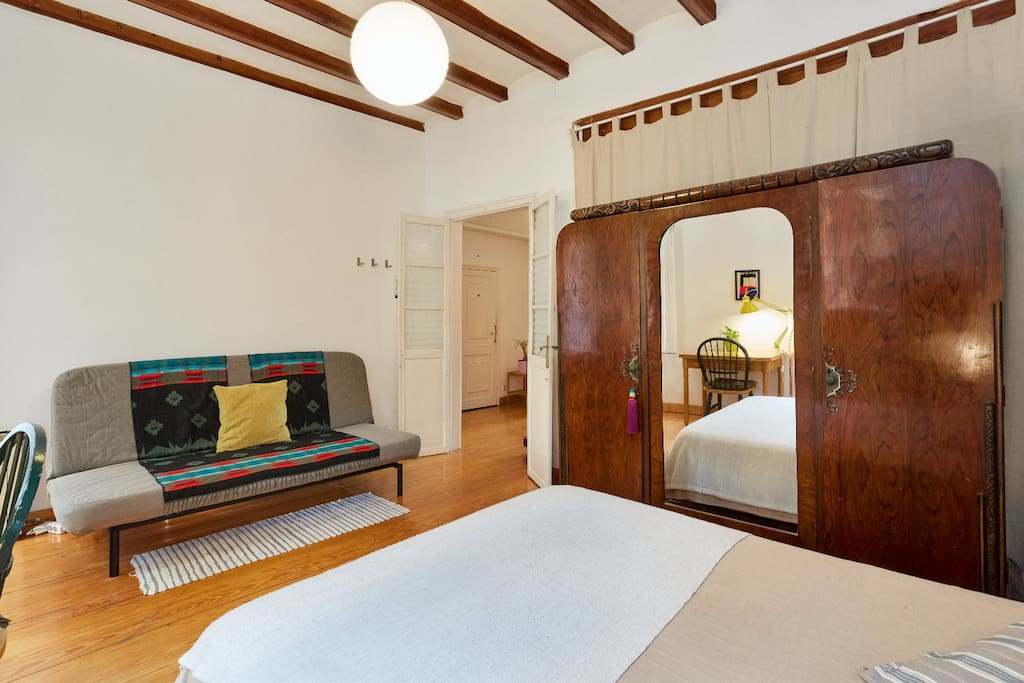 BIG DOUBLE BEDROOM