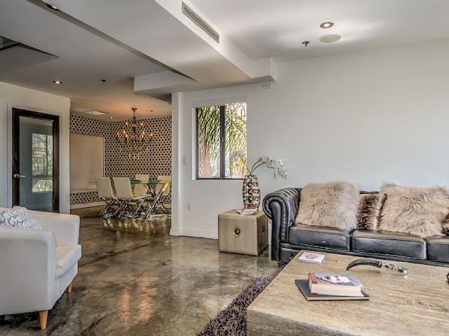 Beverly Hills Penthouse (close to Cedars Sinai) gallery image 5
