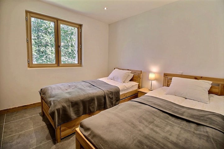 Chumba cha kulala 4 na vitanda 2 vya mtu mmoja