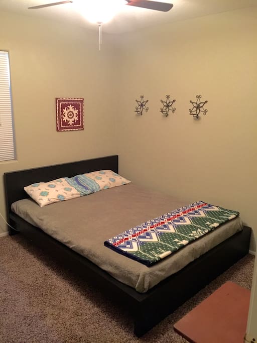 Full Size bed, sleeps 2