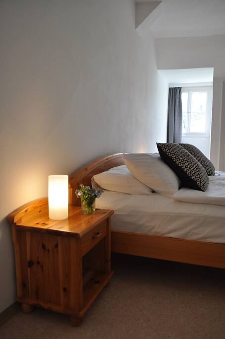 Schlafzimmer 1
