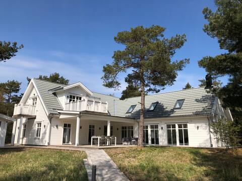 Beach Villa New England next to the beach