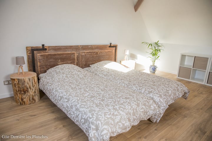 cette chambre dispose de toilettes privatives