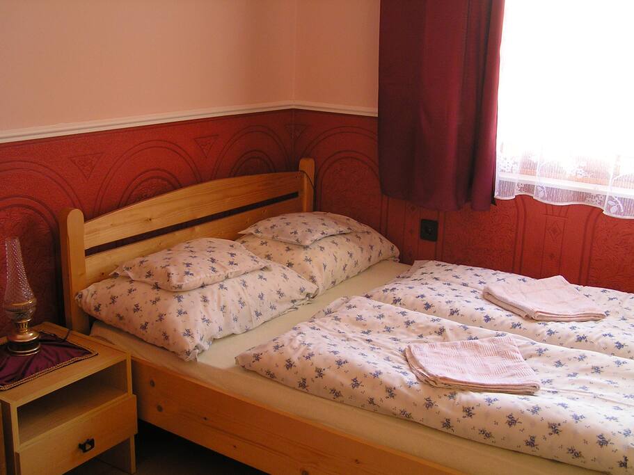 Apartman alsó hálószoba