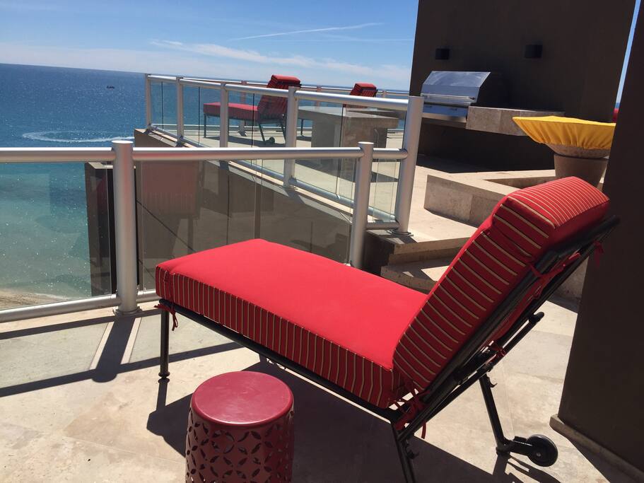 Custom made patio furniture lougers