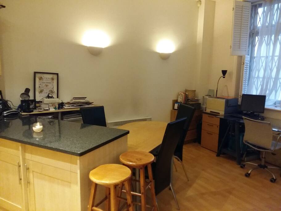 Lounge/Kitchen