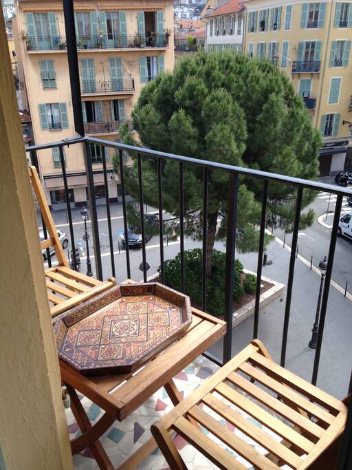 Balcon convivial.