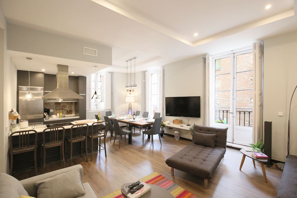 Comfortable dining room and kitchen part (full equipped)