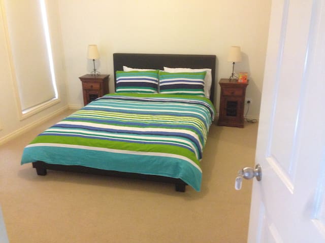 Available tonight en suite room