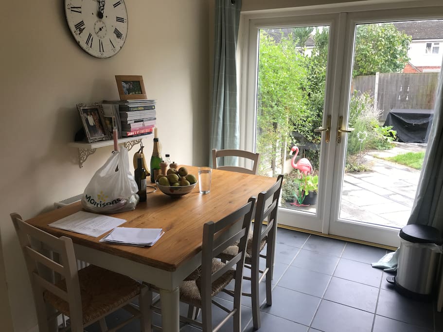 Kitchen/ diner leading to the garden