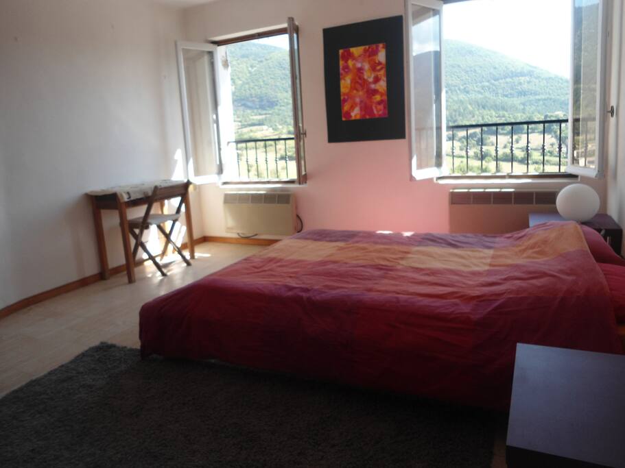 Vue d'ensemble de la chambre