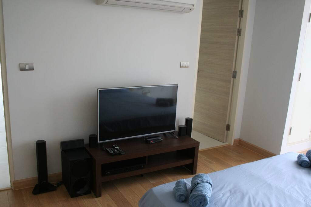 TV in second bedroom