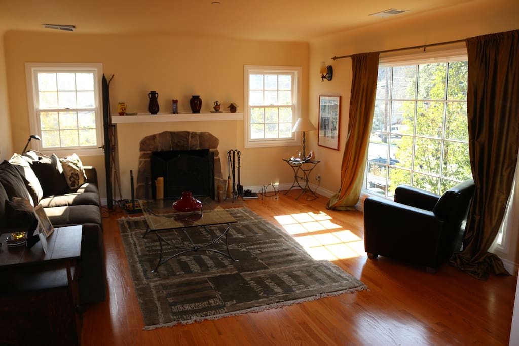 Living room, 2nd floor