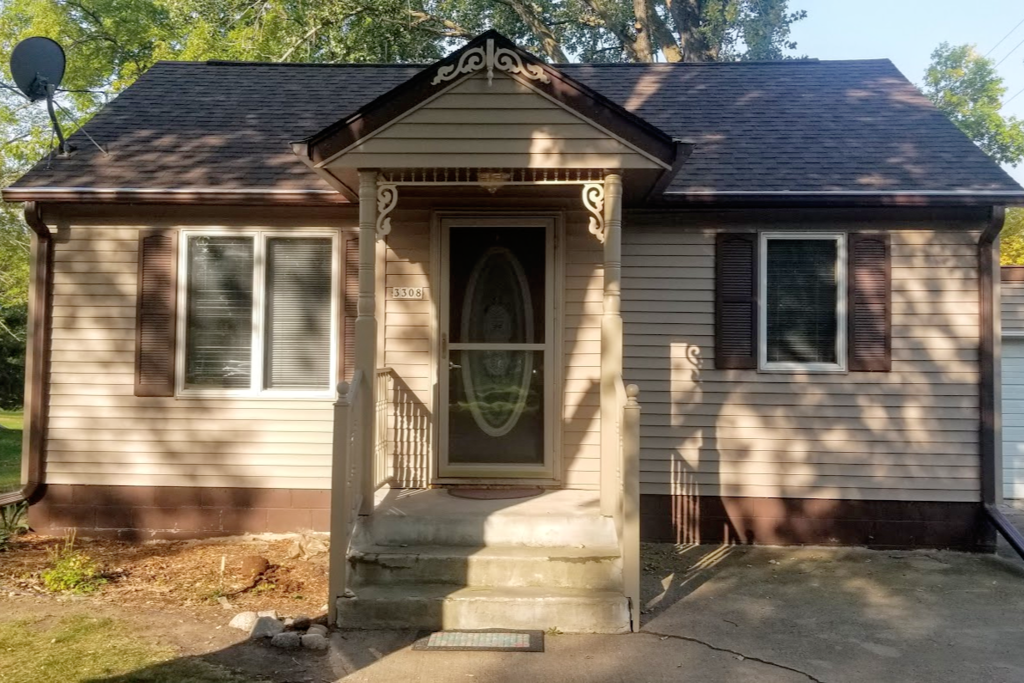 Little Brown House Houses for Rent in Slayton, Minnesota, United States