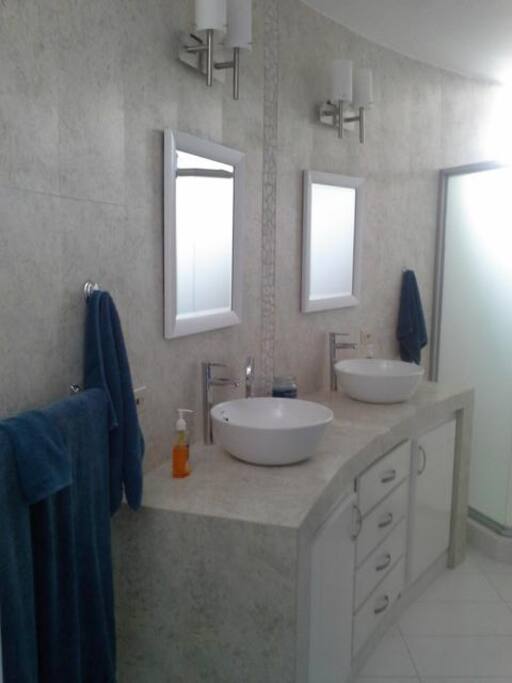 Bath counter