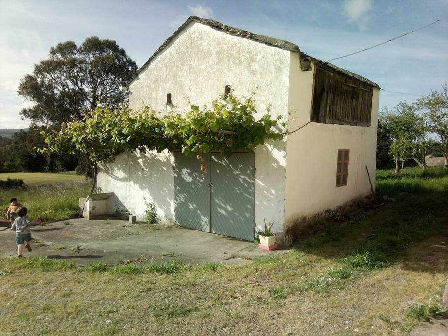 Garaje y almacén