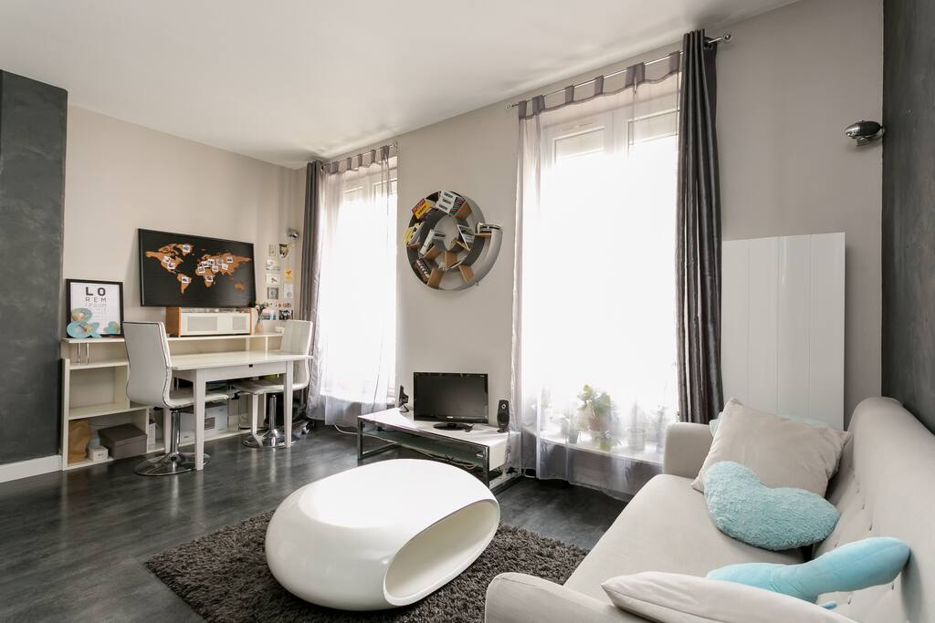 Living-room (a double size blowing mattress will be placed on the floor)