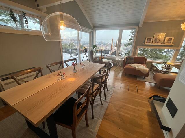 Vakkert, stort hjem, nydelig utsikt Nyttårsaften gallery image 3