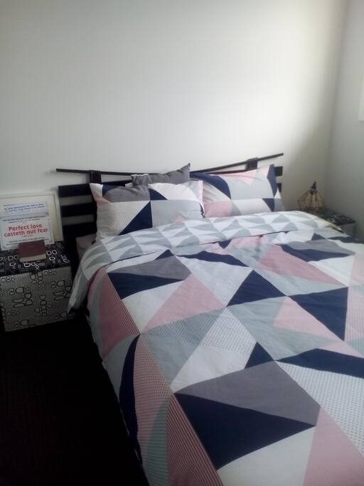 Guest room1 (Queen size)