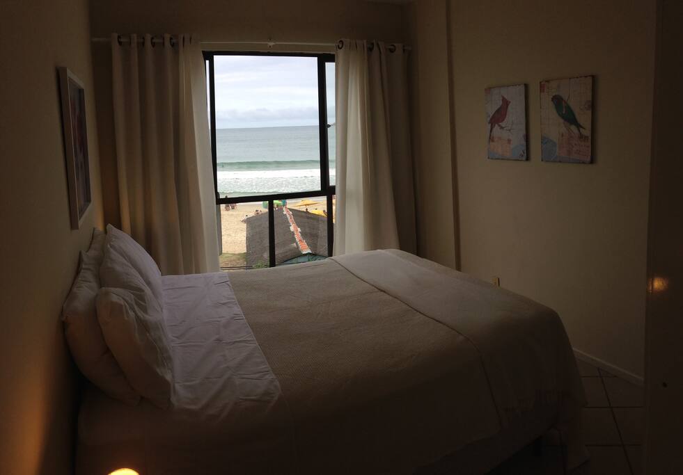 Suite casal, com vista para o mar.
