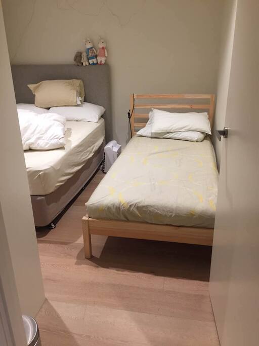 Bedroom with 1 double & 1 single