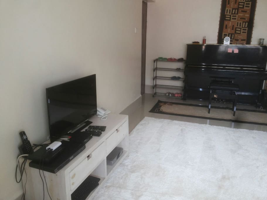 Cable TV with international channels and wifi access.
