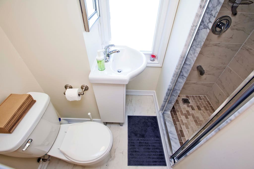 3-Piece Ensuite Bathroom