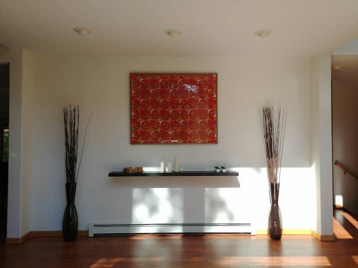 Contemporary Designer Vacation Home - Carson City, NV