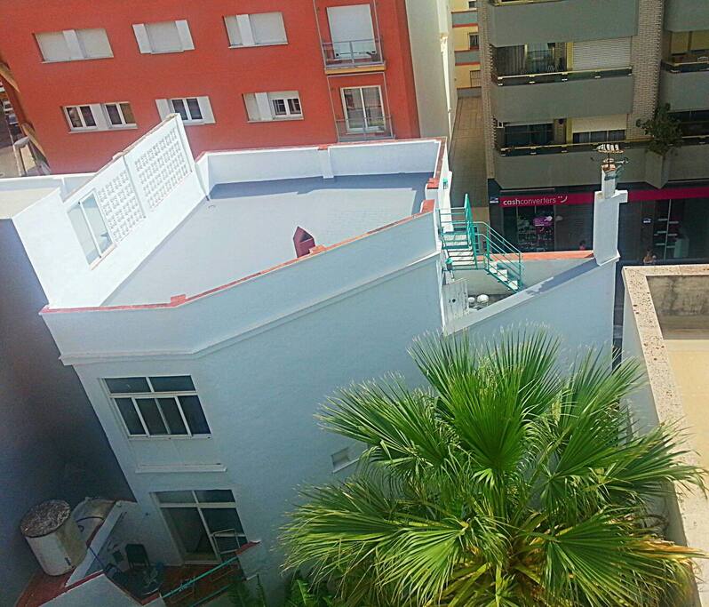 Vista de la azotea y balcón