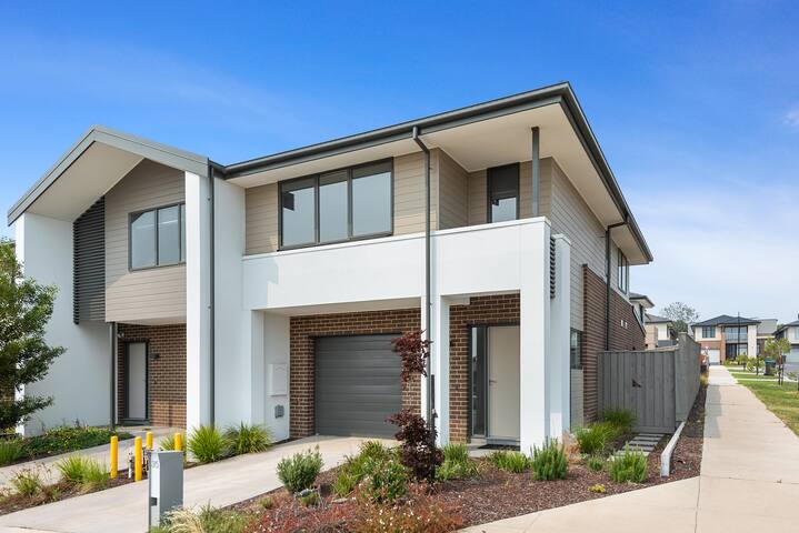 30%OFF3bedder2.5bathtownhousein Harcrest Community gallery image 2