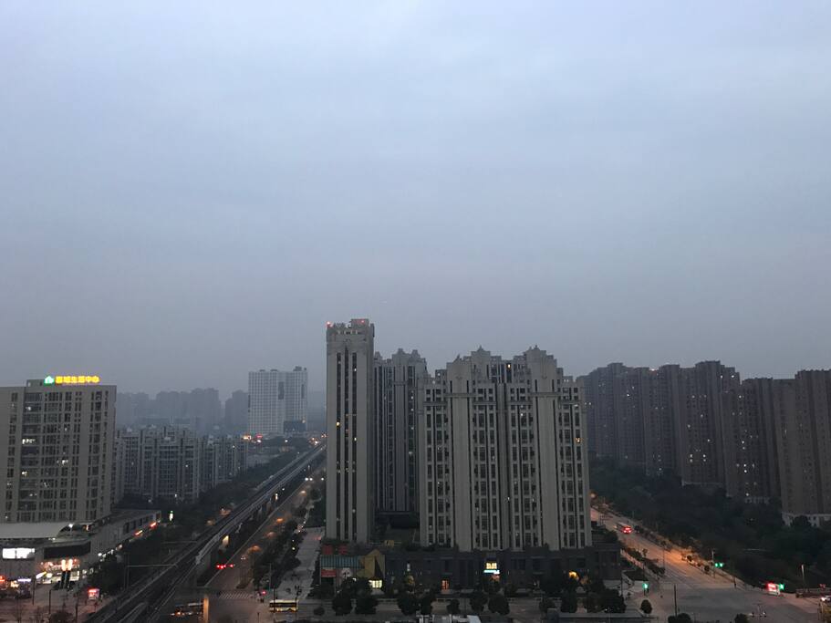 主卧A房间阳台外景