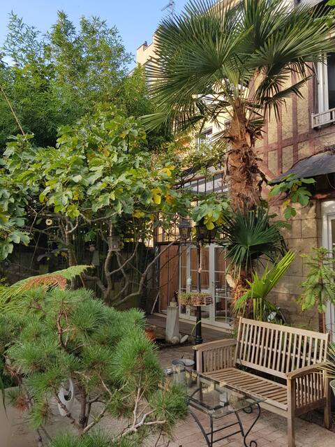 STUDIO INDEPENDANT, AVEC PLACE DE PARKING