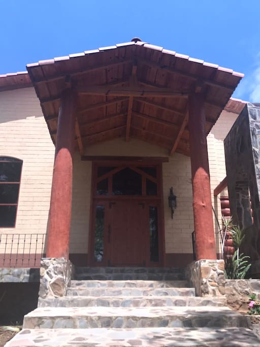 ENTRADA PRINCIPAL