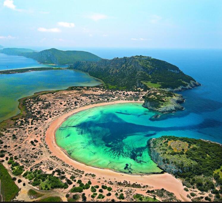 The beautiful halfmoon beach of Voidokilia